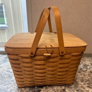 Longaberger Picnic Basket - NO plastic insert